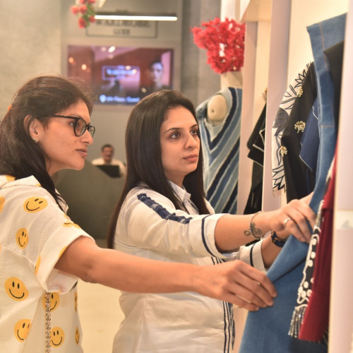 Black Friday Sale'25